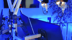 mikasetupmonitorsmicsl digital production Und mal ein volles Setup – Screens, Mikrofone und Kabelkram.