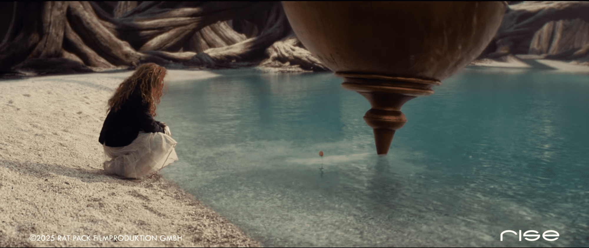 rise visual effects studios rise reel momo uck4h9fws2a 2002x1126 0m15s digital production